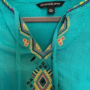 Women’s short sleeve blouse. Size petite XL